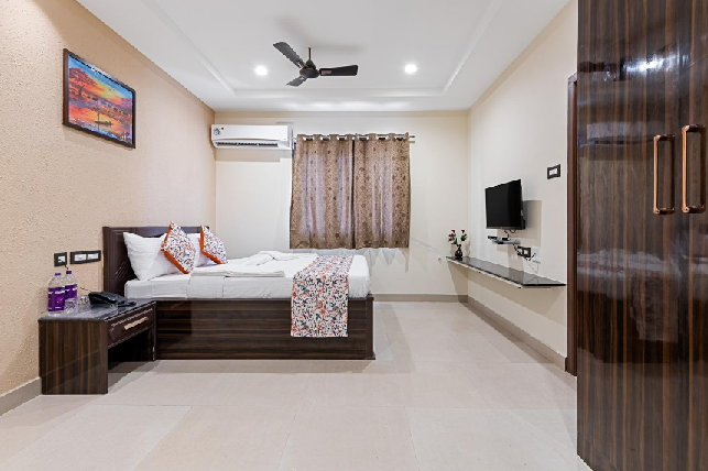 Veera Residency | Deluxe (A/C)